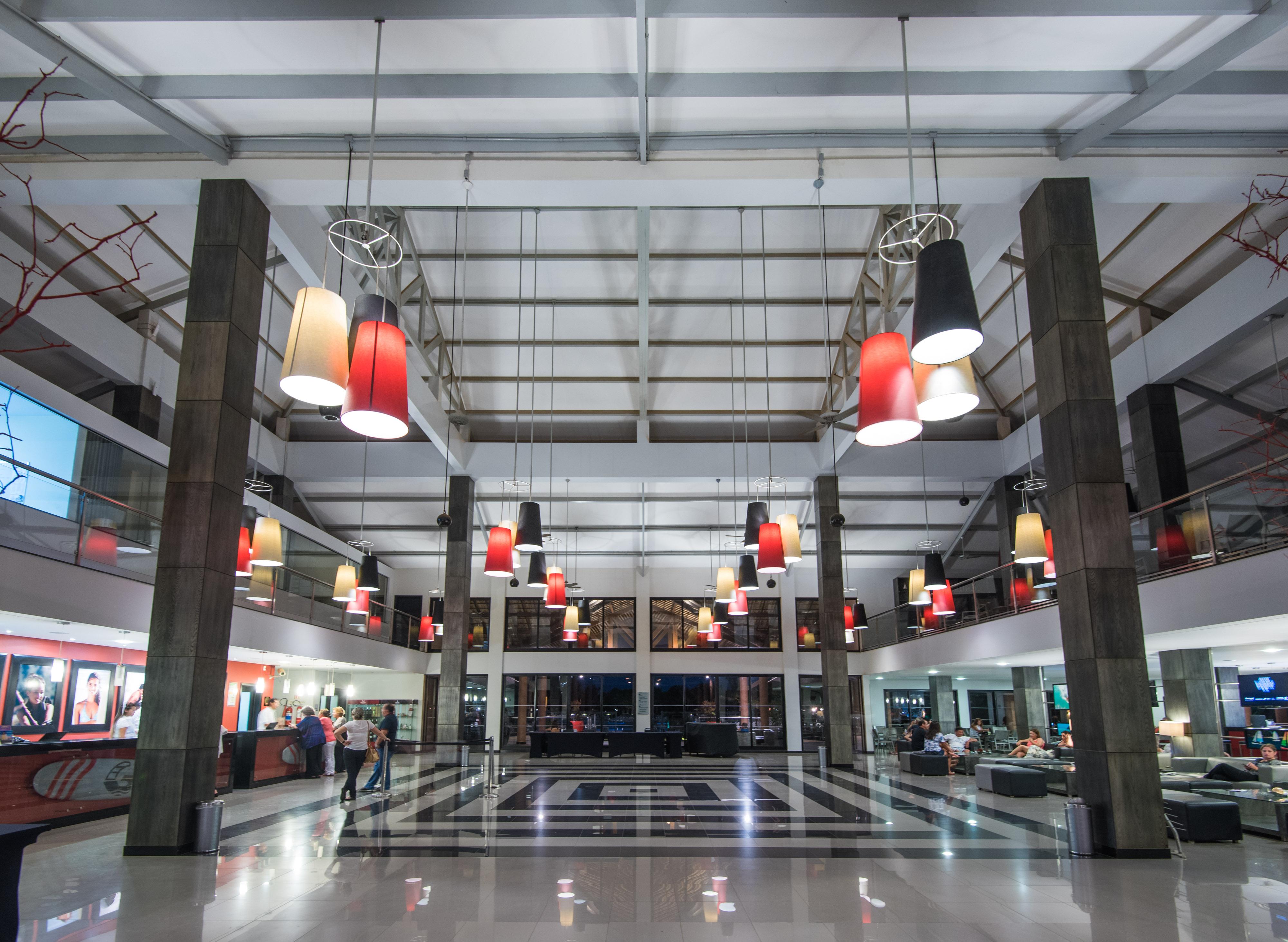 Hotel Vila Galé Cumbuco - Все включено Каукая Экстерьер фото Interior of the terminal